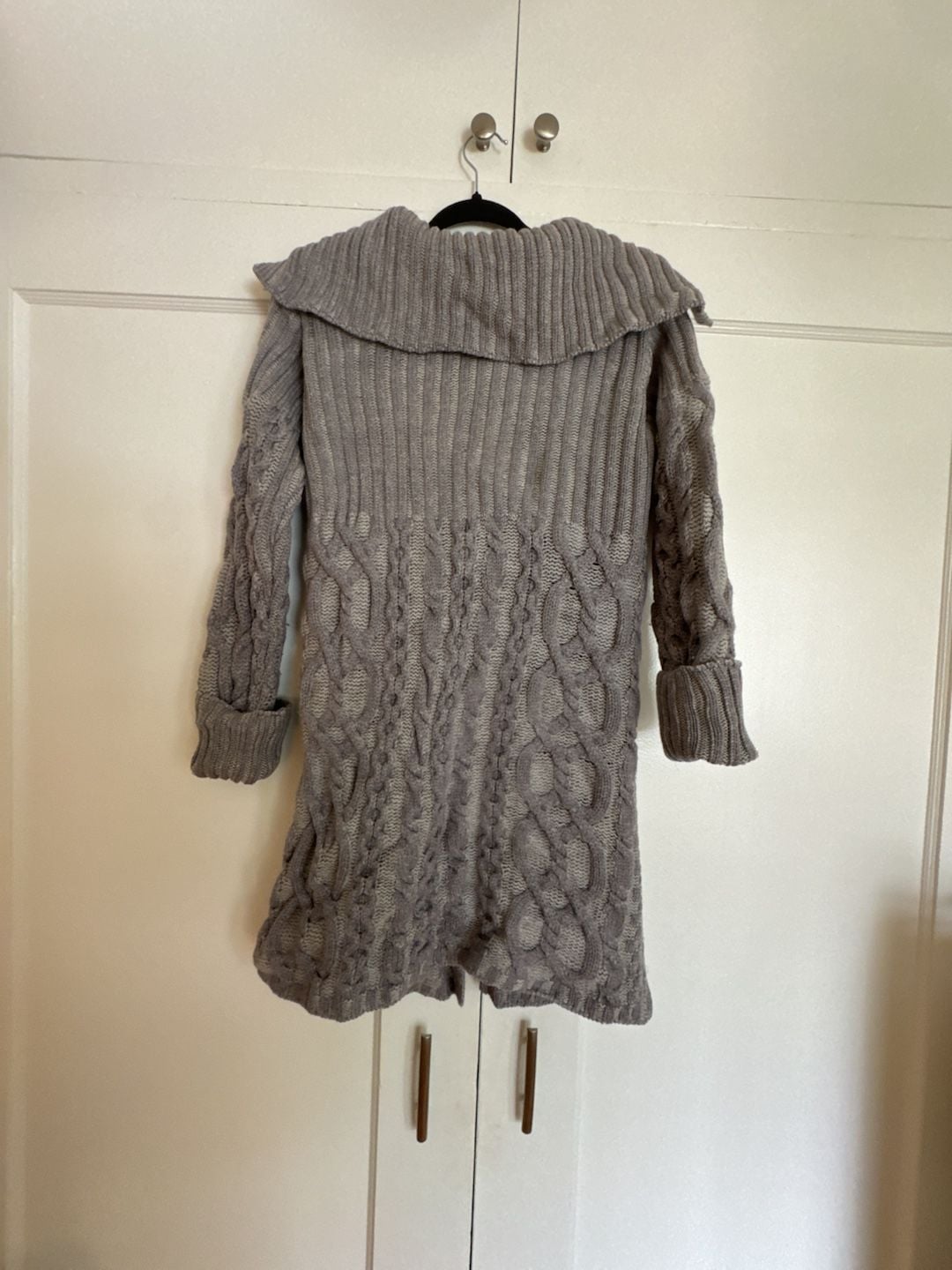 Aran Crafts Cardigan 100% Merino Wool Chunky Size XS Lavender Gray Cable Knit Long Hooded Sweater 5