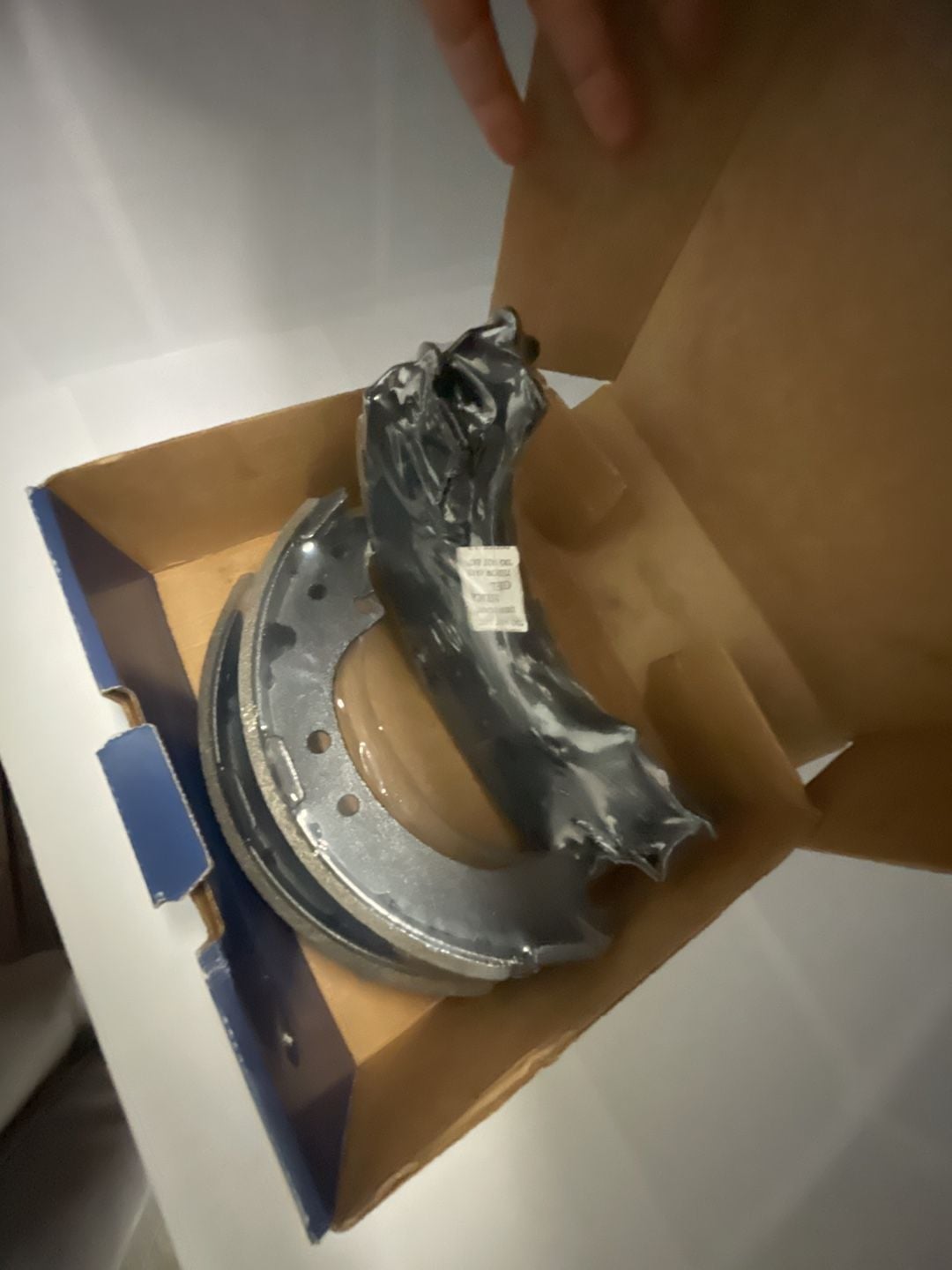 Bosch rear drum Brake Shoes Set Blue 3