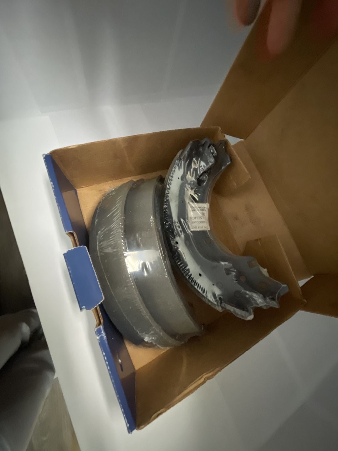 Bosch rear drum Brake Shoes Set Blue 5