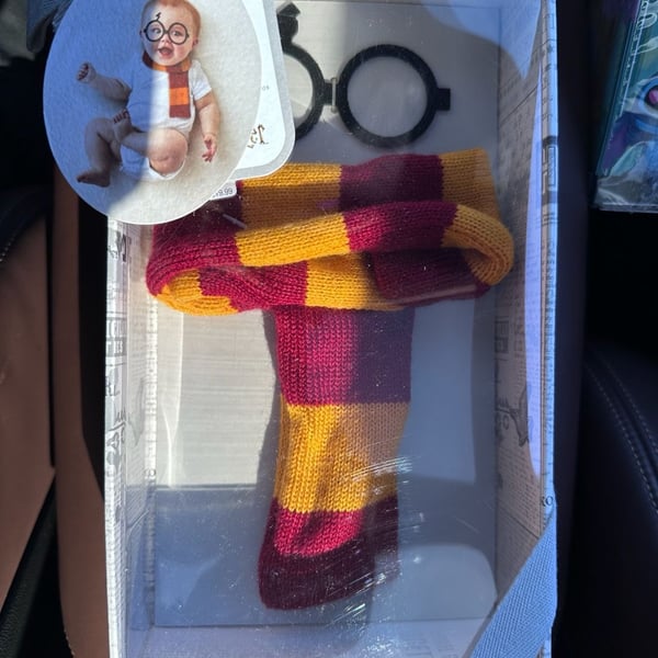 Hallmark Harry Potter Photo Prop Gift Set Size 0-6 Months