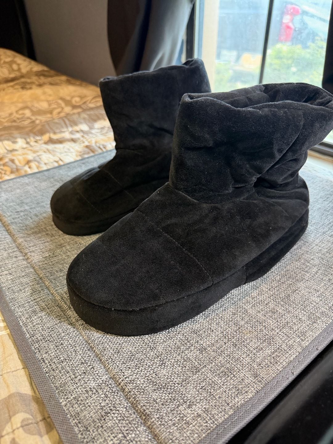 Black Plush Vibrating Massage Bootie Slippers Size L Battery Operated 1