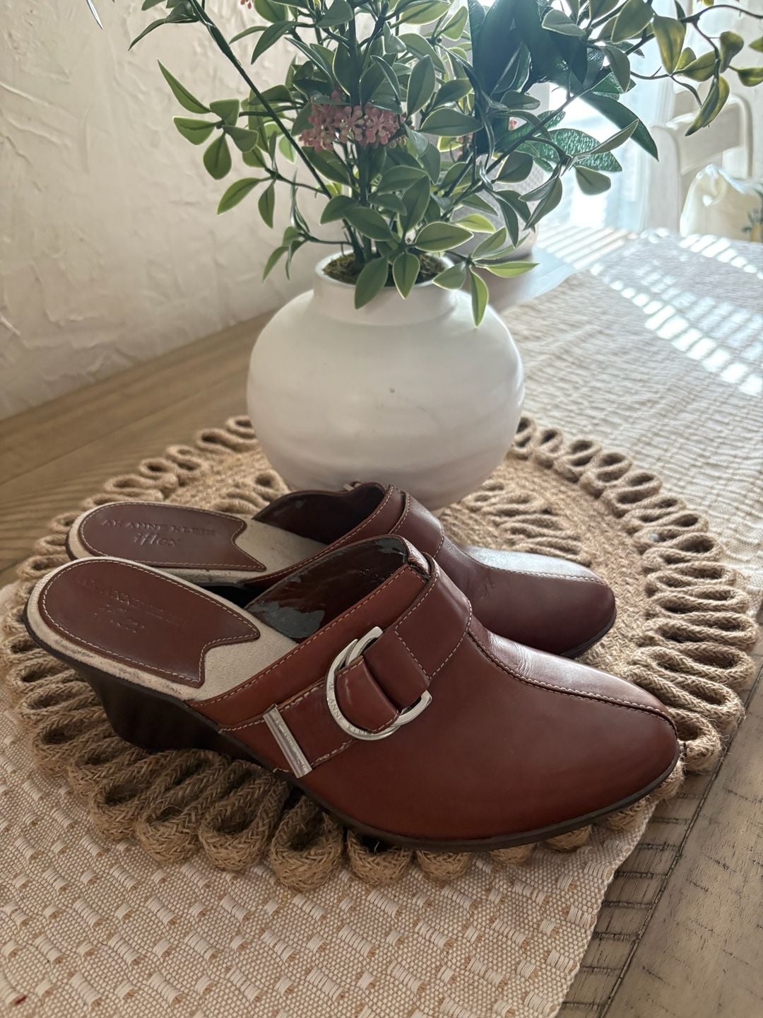 Anne Klein Brown Leather Buckle Wedge Mules Slides size 8 4