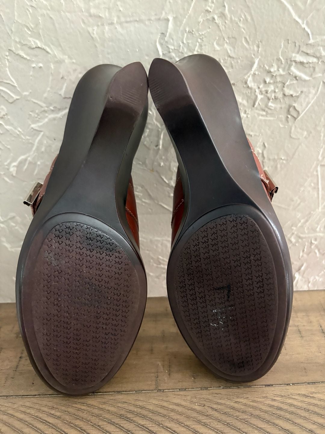 Anne Klein Brown Leather Buckle Wedge Mules Slides size 8 13
