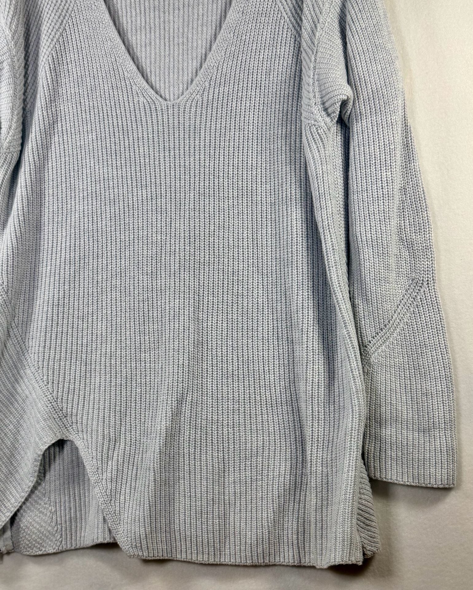 Cabi Horizon Pullover Sweater Ribbed Knit Side Zip V-Neck Cloud Gray Women’s XL 4