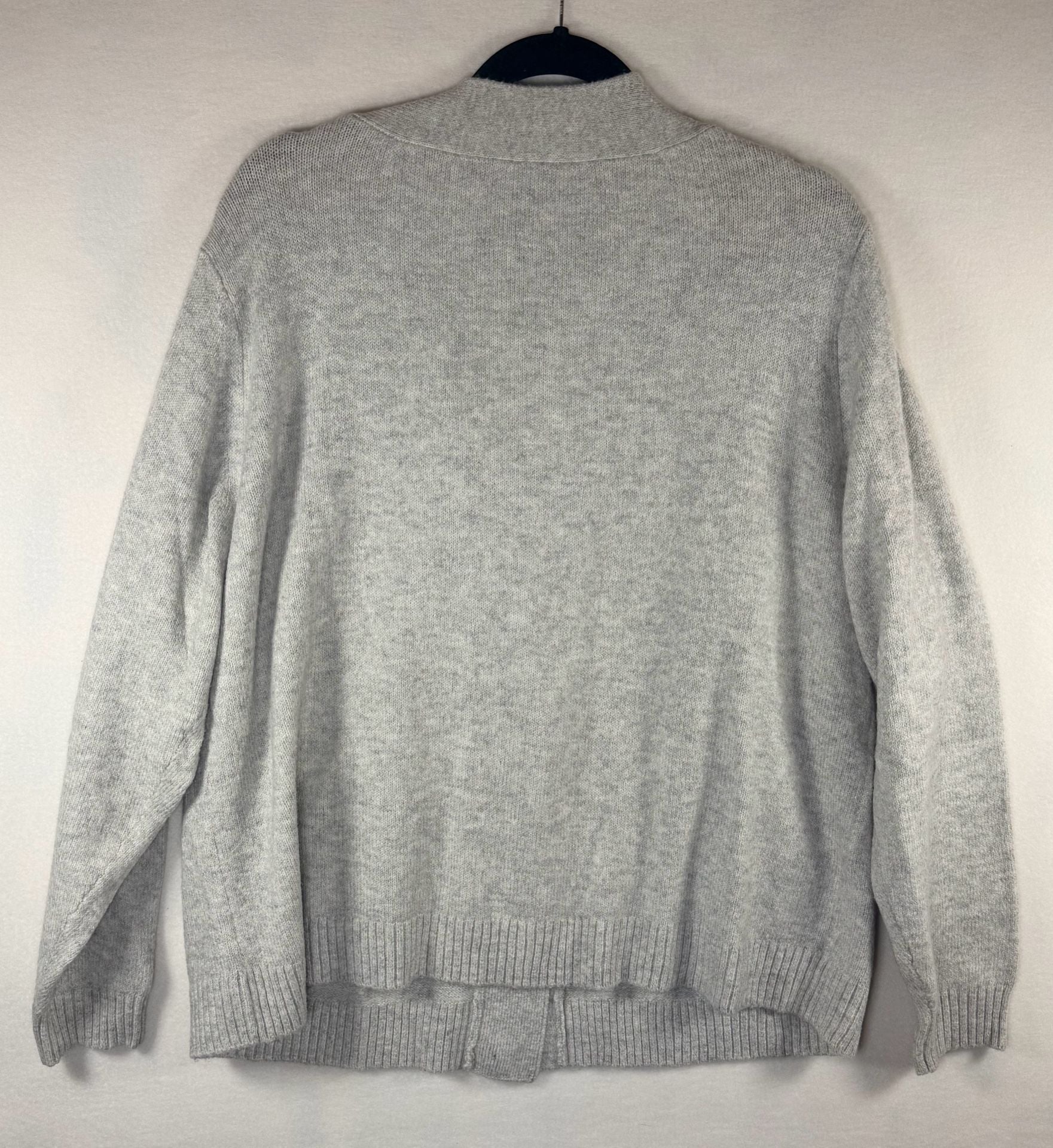 Cabi Front Button Cardigan V-Neck Long Sleeve Knit Gray Women’s Small 4