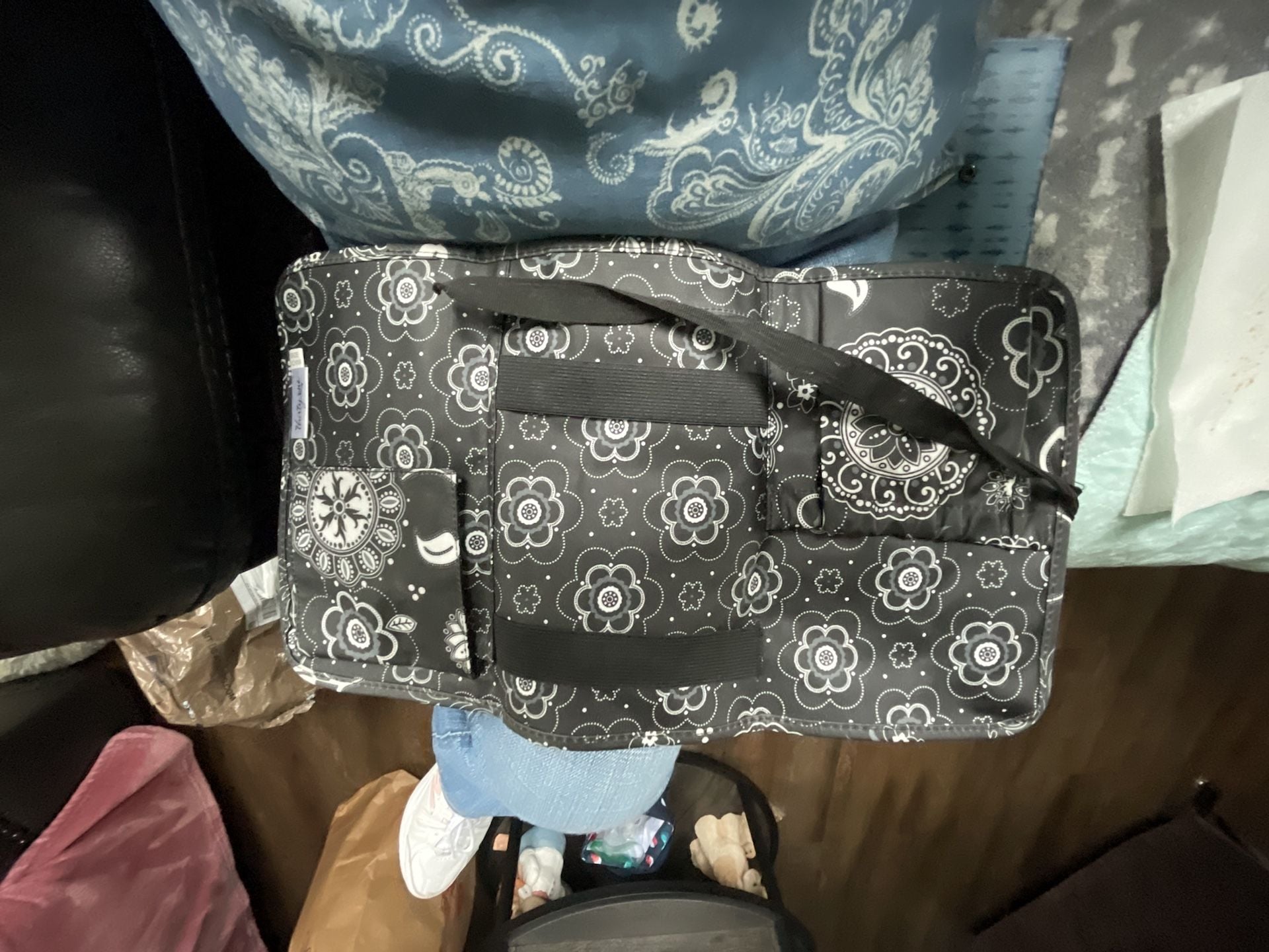 Thirty-One Black Floral Hair Tool Travel Organizer 1