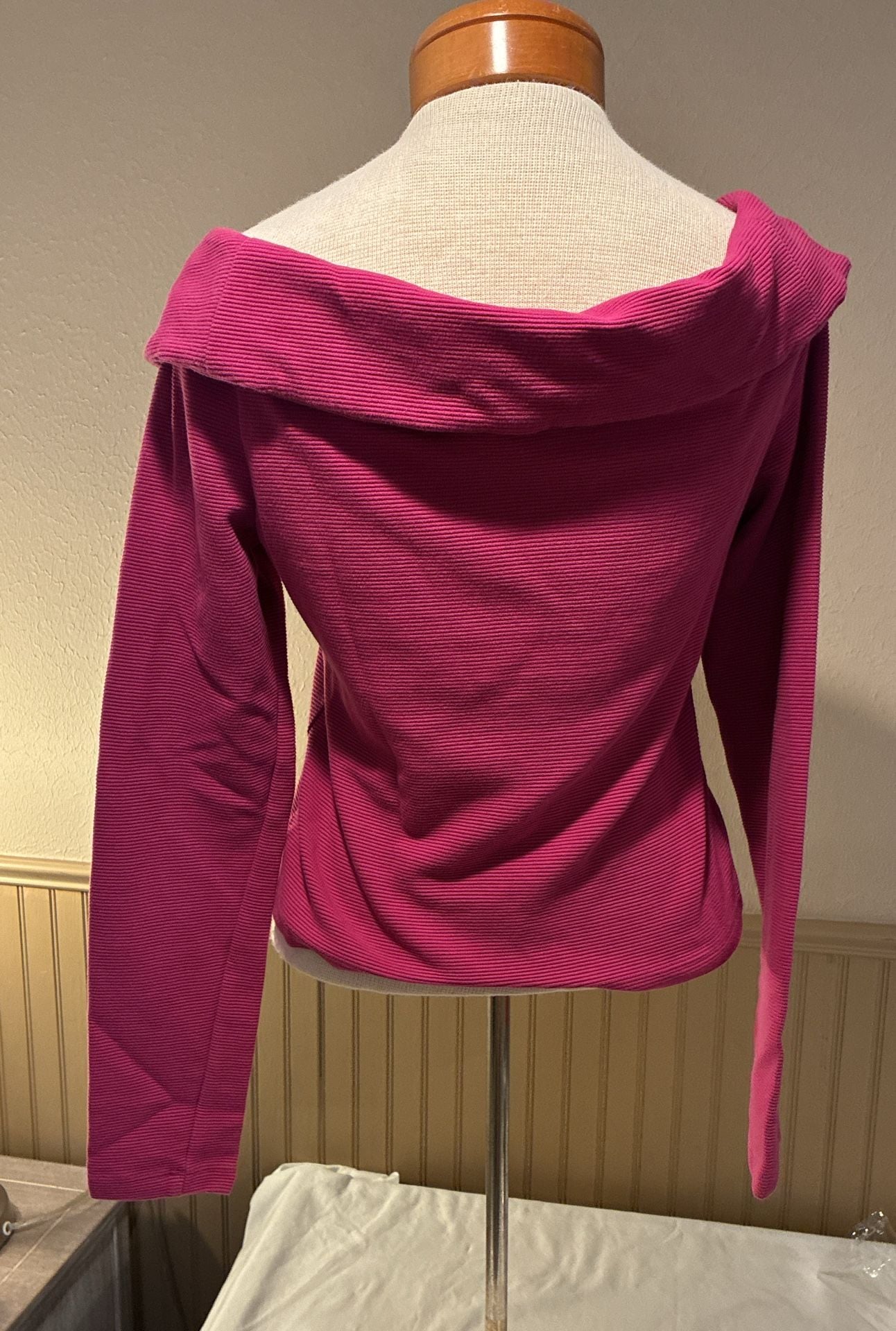 Maeve by Anthropologie Ribbed Off-The-Shoulder Snap-Front Top in Raspberry 6
