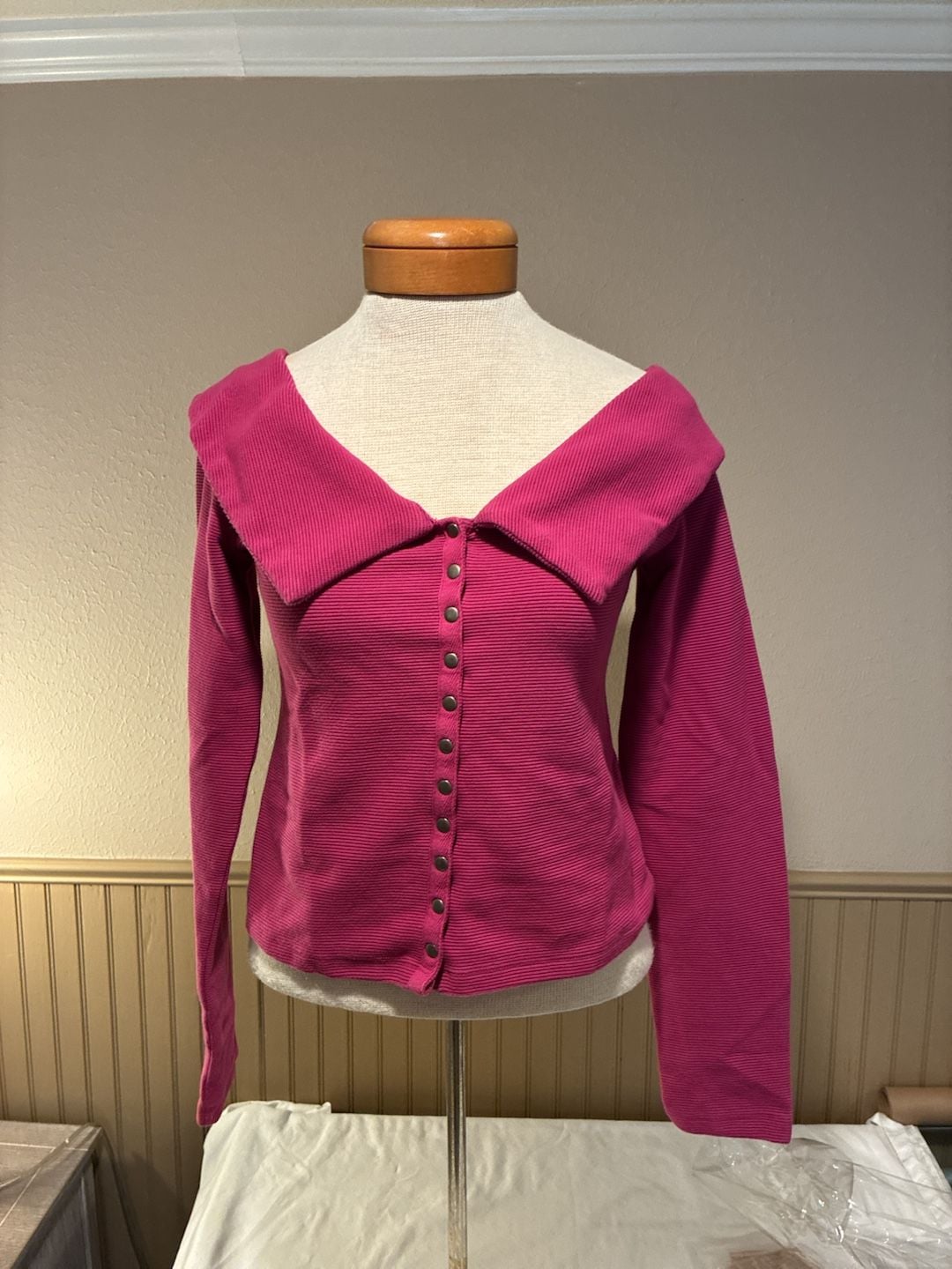 Maeve by Anthropologie Ribbed Off-The-Shoulder Snap-Front Top in Raspberry 3
