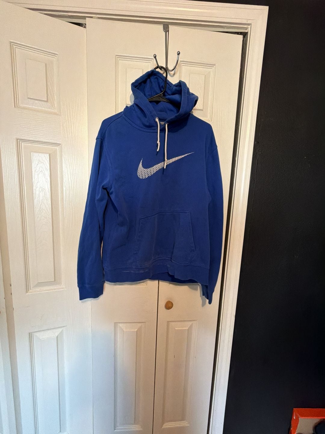 Nike Hoodie Size L Blue Graphic Swoosh Sweatshirt 2