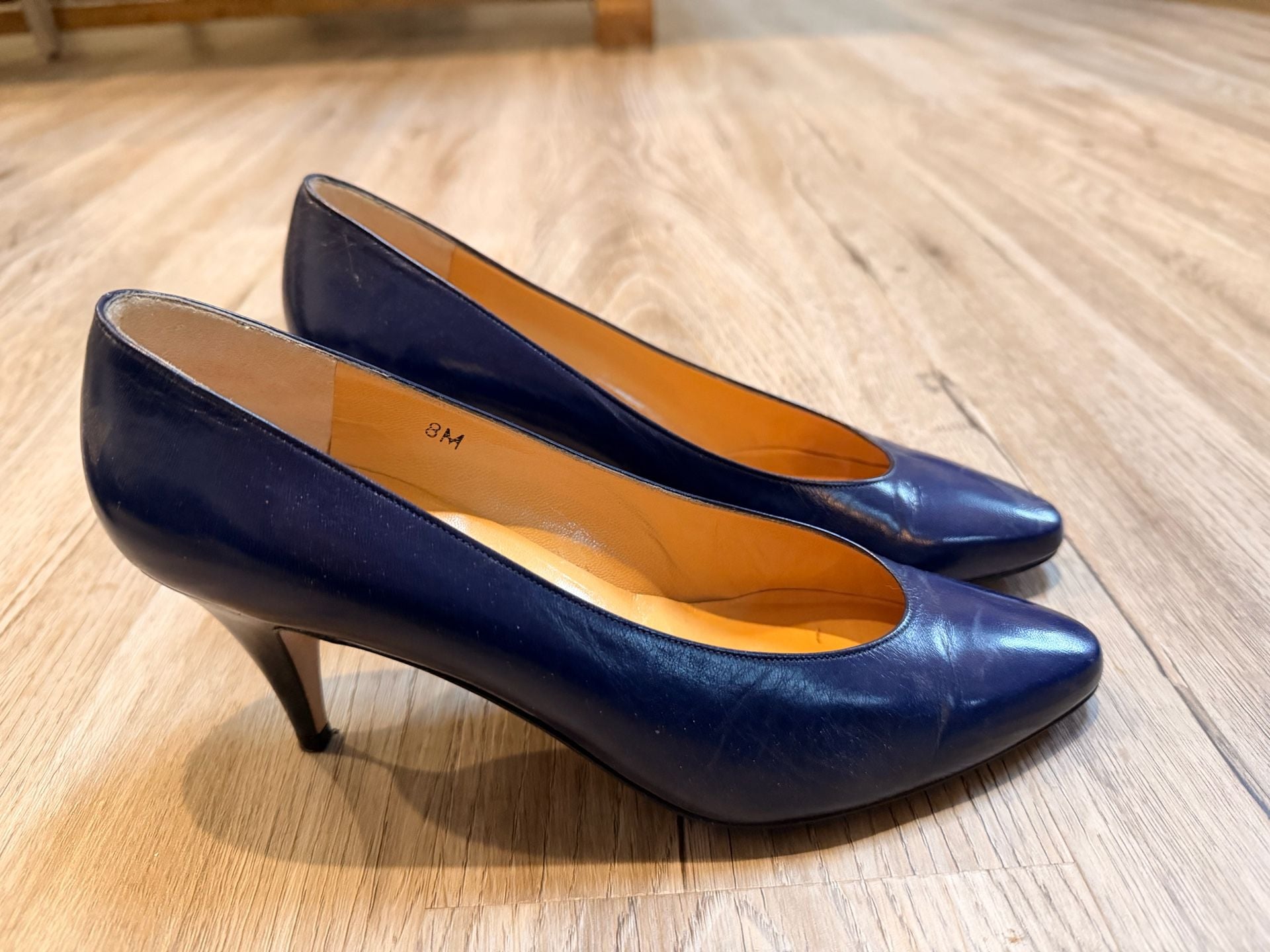 Calvin Klein Classifications Pumps Size 8M Blue Leather Kitten Heel 3