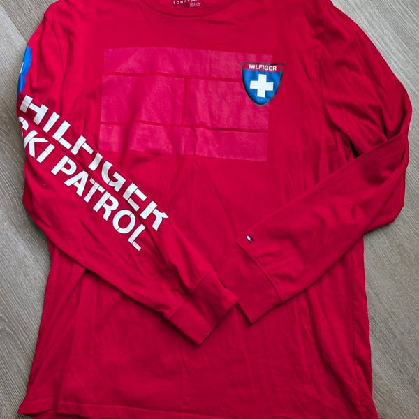 Tommy Hilfiger Ski Patrol Long Sleeve T-Shirt Size L Red