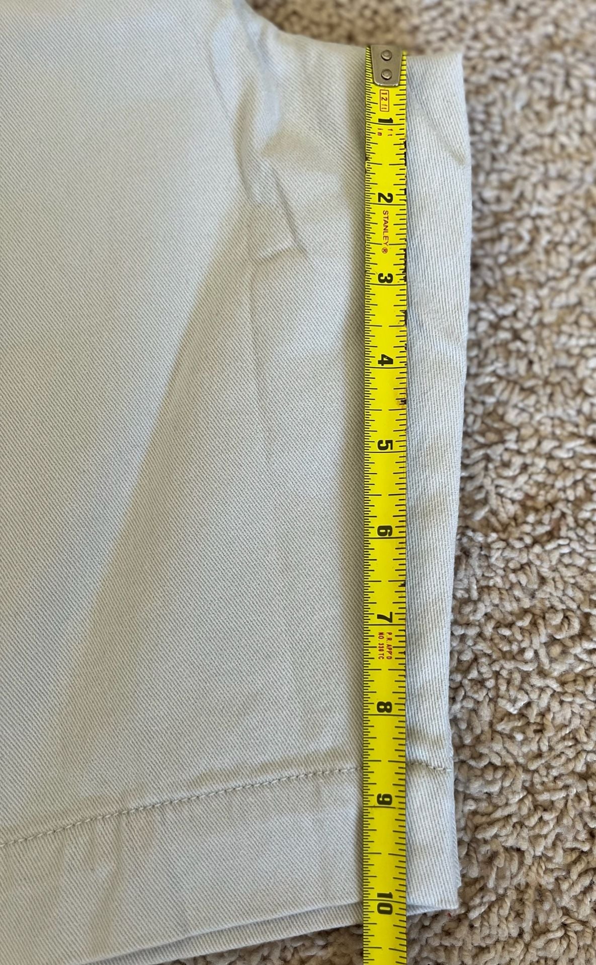 Gloria Vanderbilt Amanda Bermuda Shorts Size 16P Warm Grey Slimming Panel 17