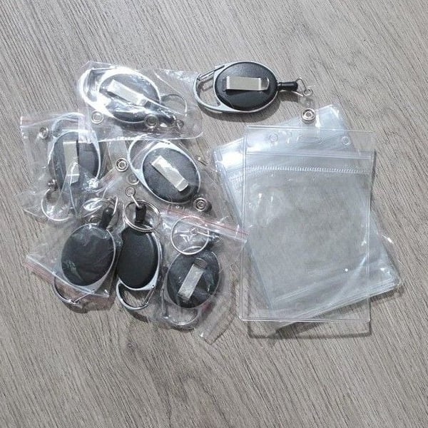GOGO Retractable ID Badge Reels and Clear Card Holders Bulk Set