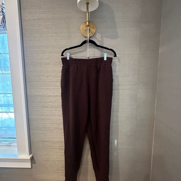 Varley Slim Cuff Jogger Pants in Chocolate Brown