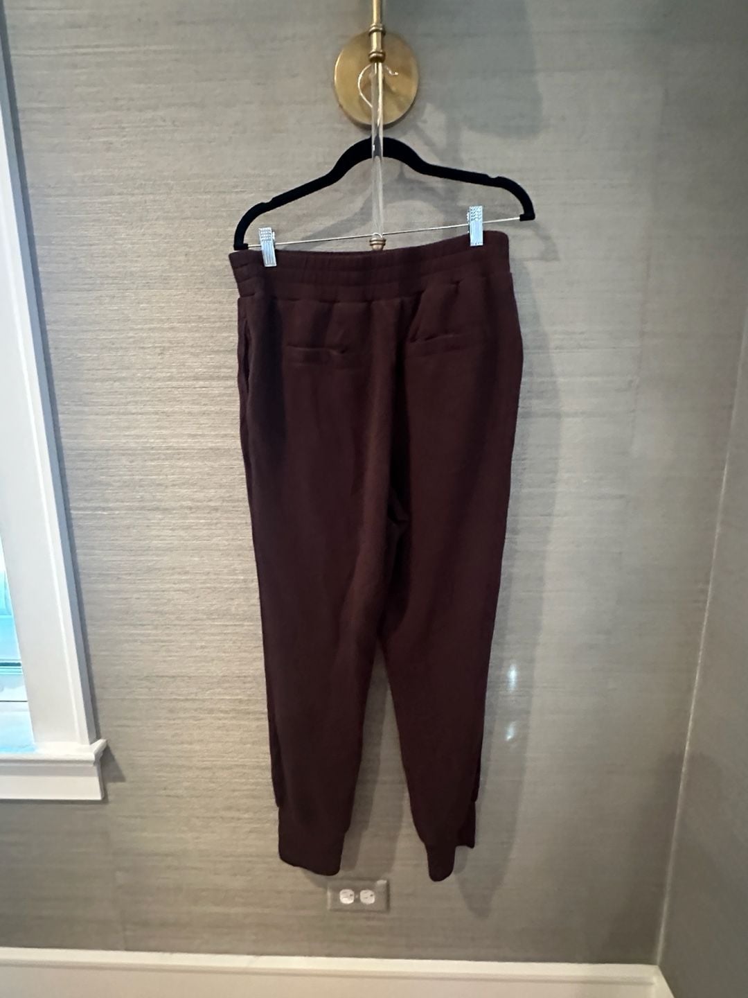 Varley Slim Cuff Jogger Pants in Chocolate Brown 7