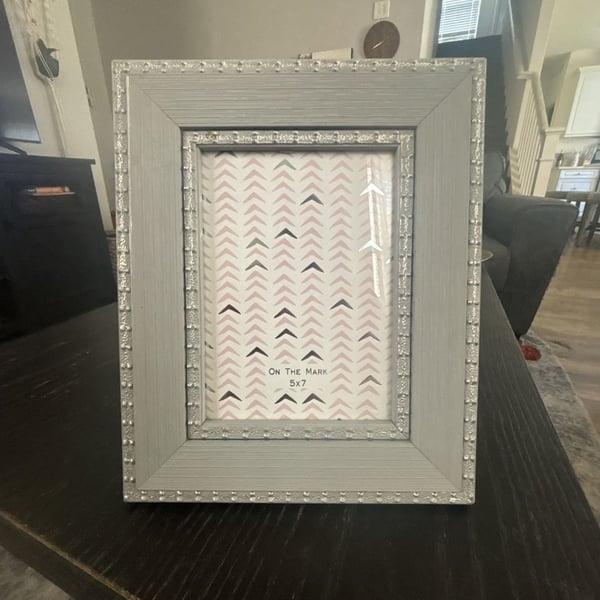 Parisian Home Picture Frame Size 5x7 Gray Silver Beaded