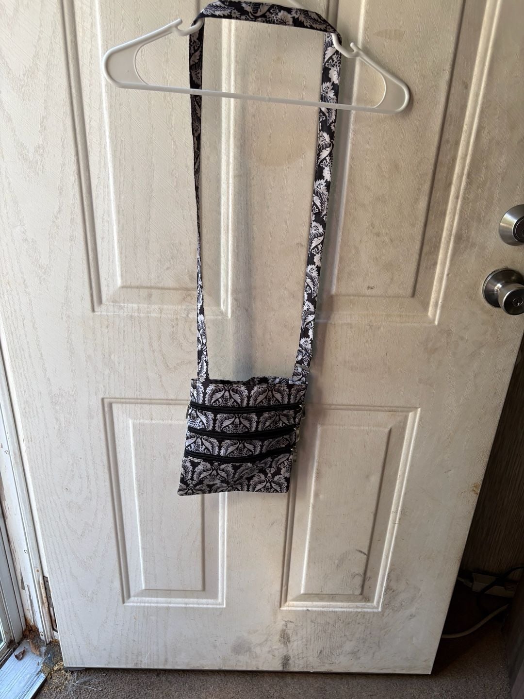 Vera Bradley Hipster Crossbody Bag Black White Paisley Floral 3