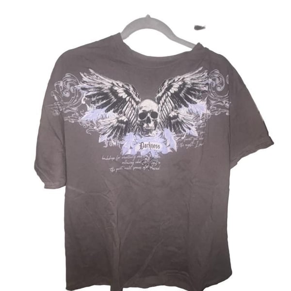 On The Low T-Shirt Size XL Skull Wings Graphic Y2K
