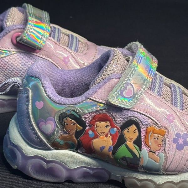 Disney Princess Storybook Light-Up Sneakers Size 7 Pink