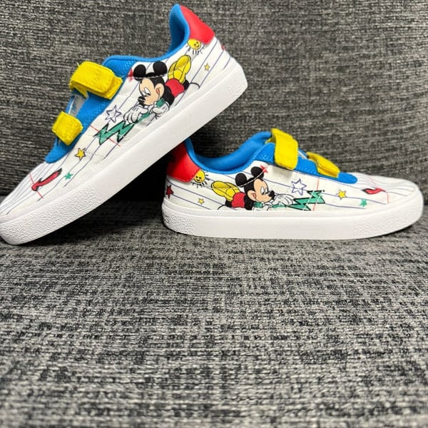 Adidas Vulc Raid3r Mickey Mouse Size 2.5 Kids Sneakers