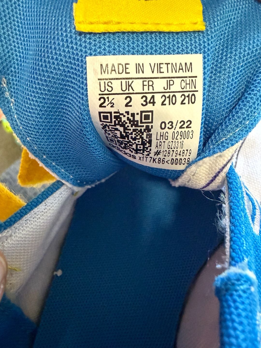 Adidas Vulc Raid3r Mickey Mouse Size 2.5 Kids Sneakers 5