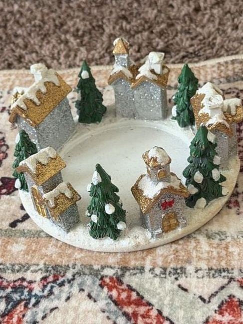 Yankee Candle Wonderland Jar Candle Holder Winter Village 1