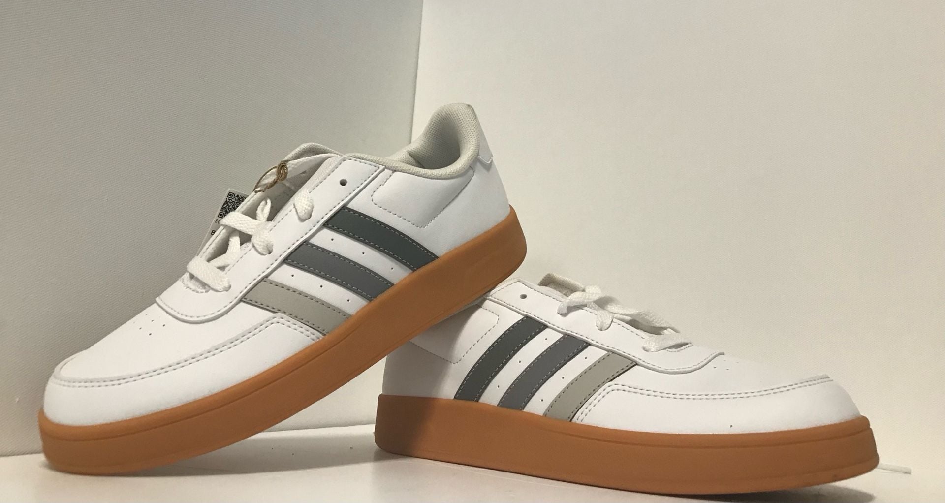 Adidas Breaknet 2.0 K Size 4.5 White Grey Gum Lifestyle Court Shoes 4