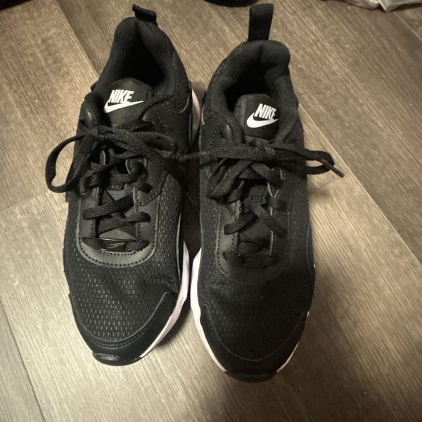 Nike Ryz 365 2 Size 6.5 Black White Casual Sneakers CU4874-001