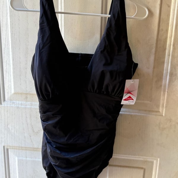 Lands' End One-Piece Swimsuit Size 16 Black Ruched V-Neck Lycra Xtra Life