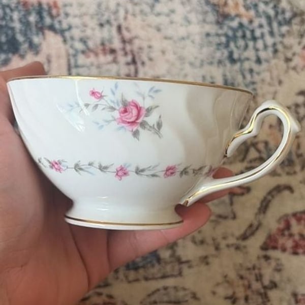 Royal M Nagoya Shokai Footed Teacup Elegance 17387 Pink Rose Floral Gold Trim