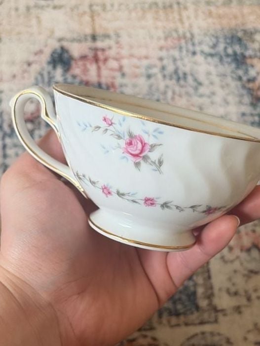 Royal M Nagoya Shokai Footed Teacup Elegance 17387 Pink Rose Floral Gold Trim 3