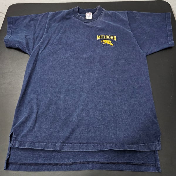 Crable Sportswear Michigan Wolverines T-Shirt Size Large Blue NCAA embroidered