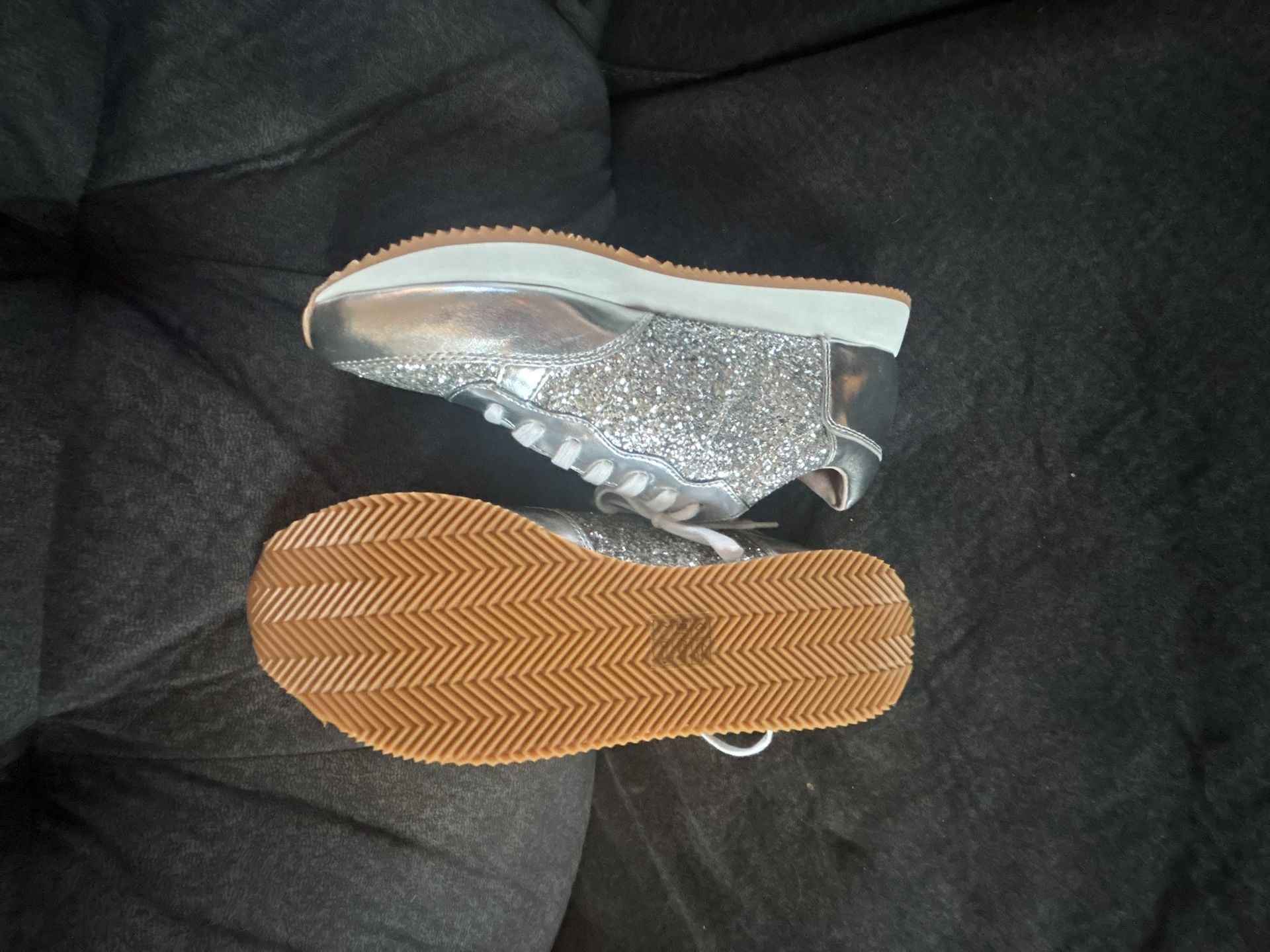 Kate Spade Felicia Sneakers Size 7.5 Silver Glitter 7