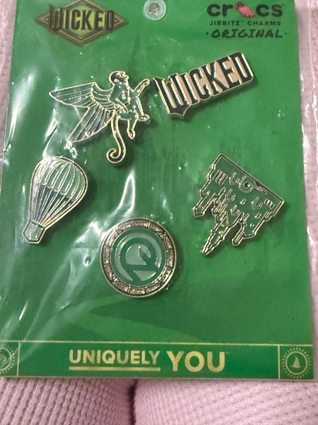 Crocs Wicked Jibbitz Charms 5 Pack Glinda Elphaba Emerald City NWT 1