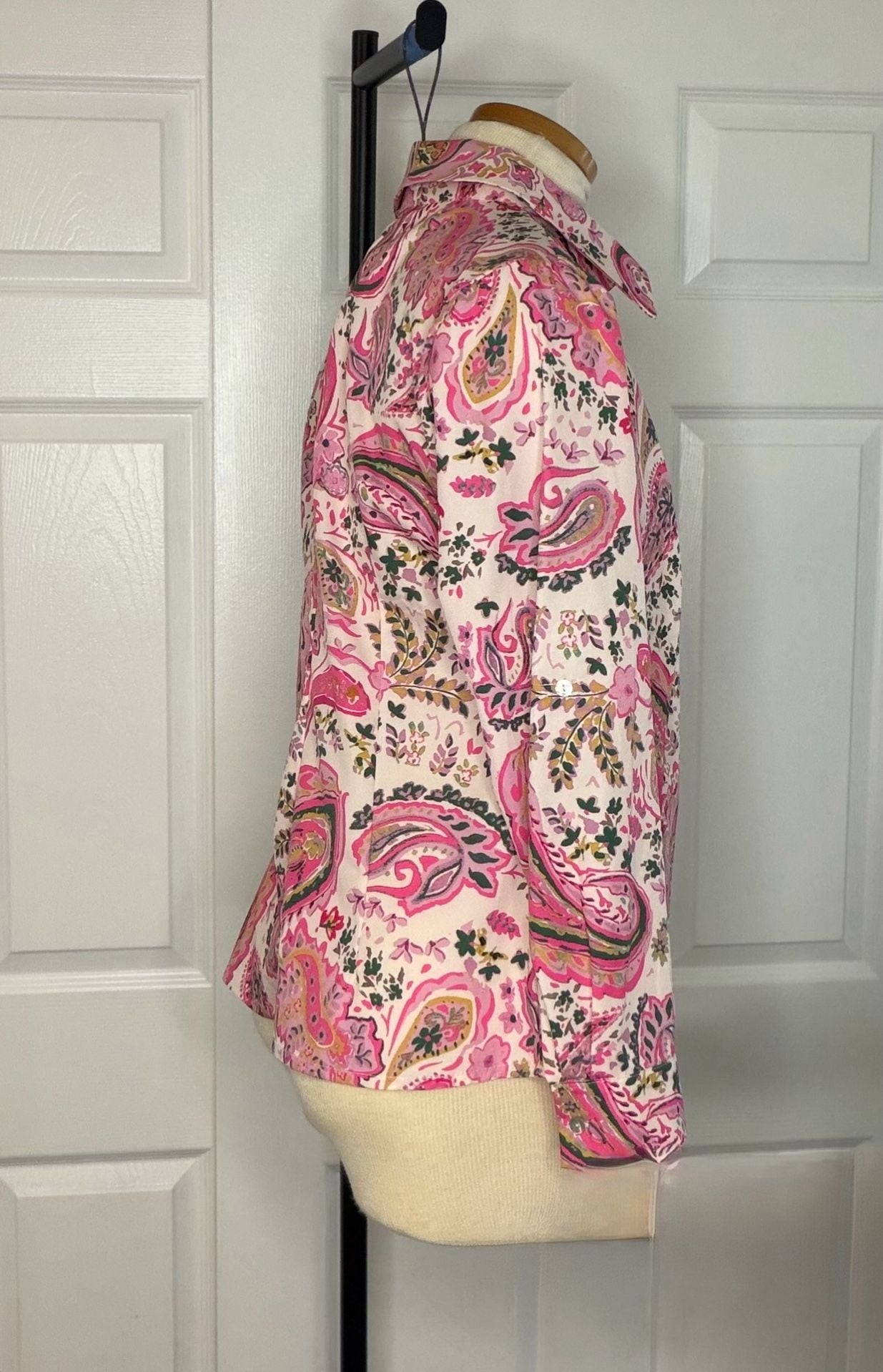 063-Sunday Up Button Down Shirt Size S Pink Green Paisley Print Blouse 6