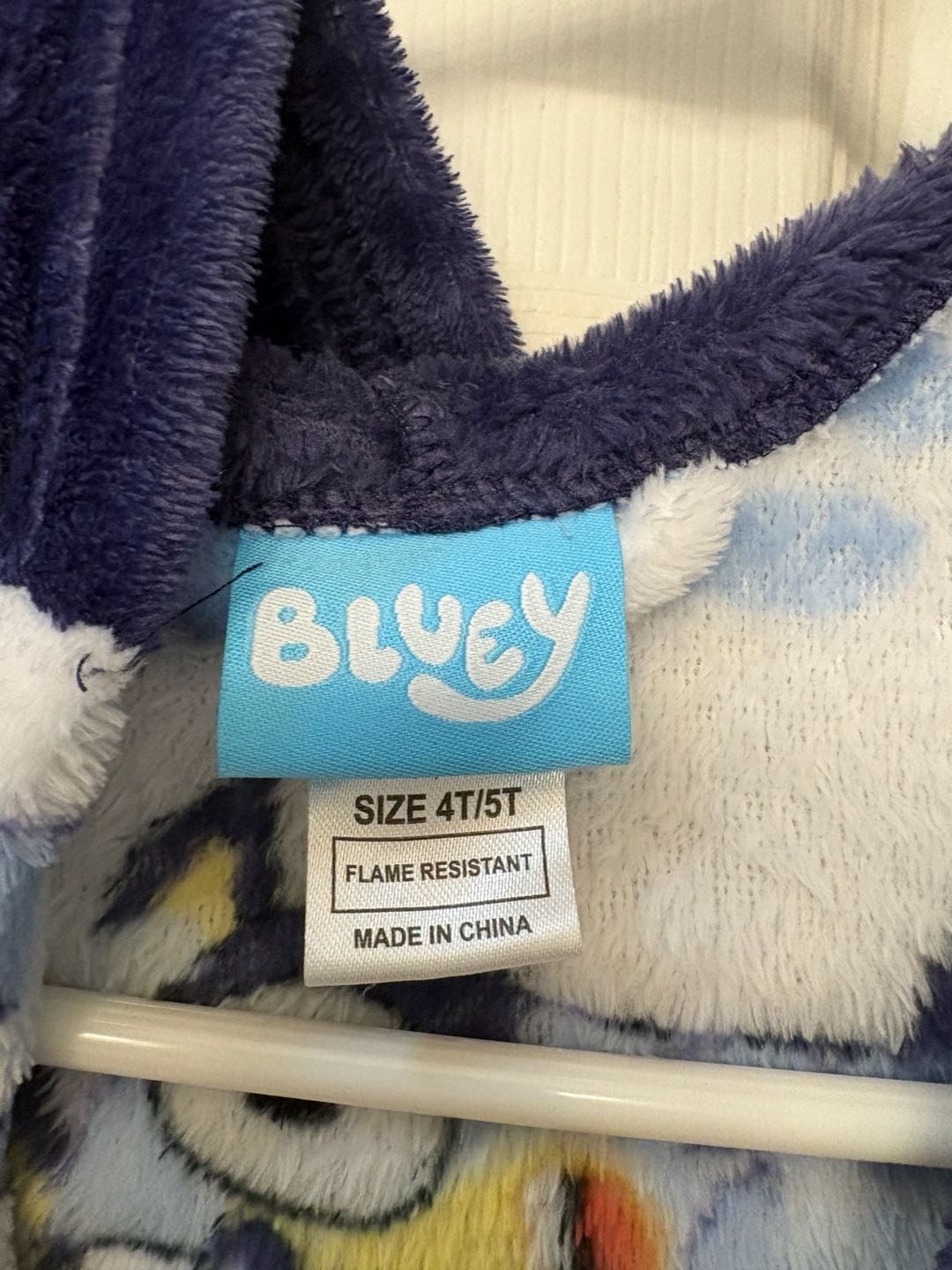 Bluey Fleece Bathrobe Size 4T/5T White Hooded Sleepwear 3