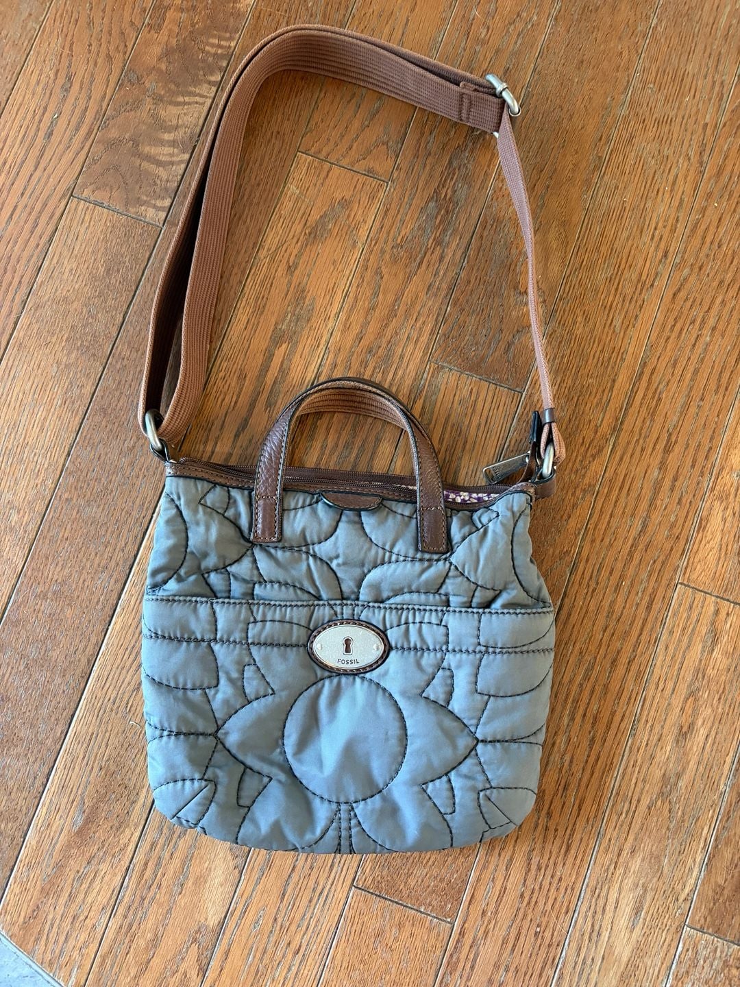 Fossil Key-Per Gray Quilted Crossbody Bag with Brown Leather Trim 2