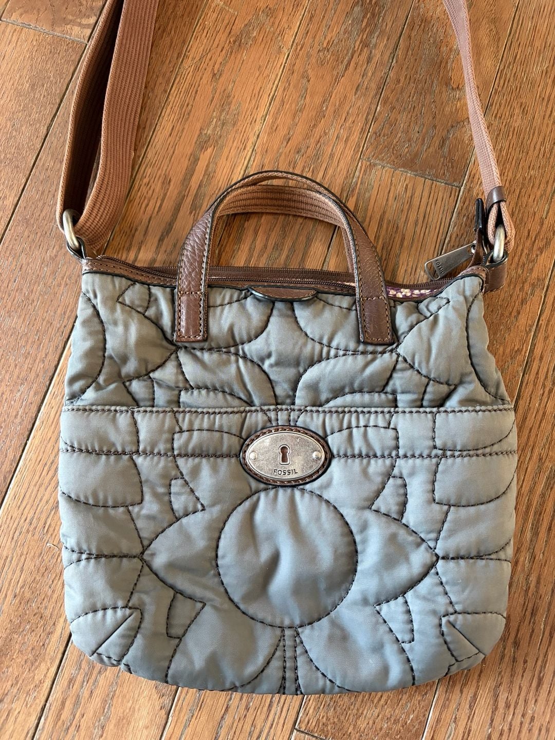 Fossil Key-Per Gray Quilted Crossbody Bag with Brown Leather Trim 3