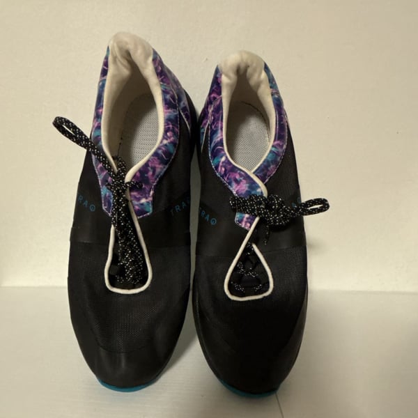 TRAQ by Alegria Intent Size 38 Black Frequencies Walking Shoes