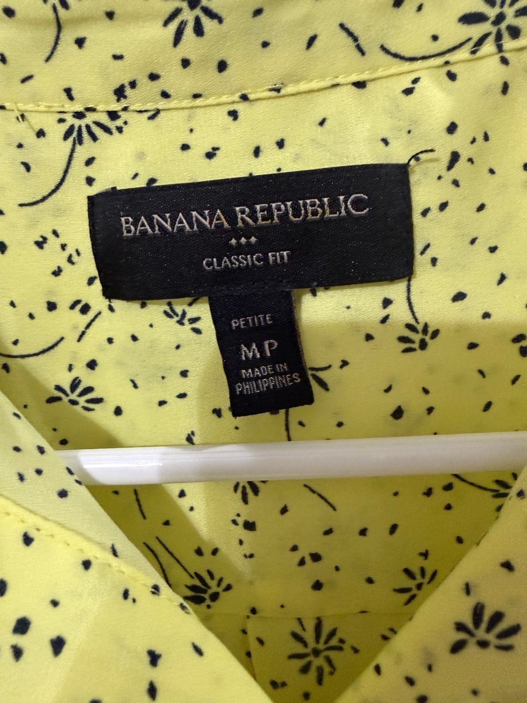 Banana Republic Sleeveless Blouse Size MP Yellow Floral Print Button Down 4