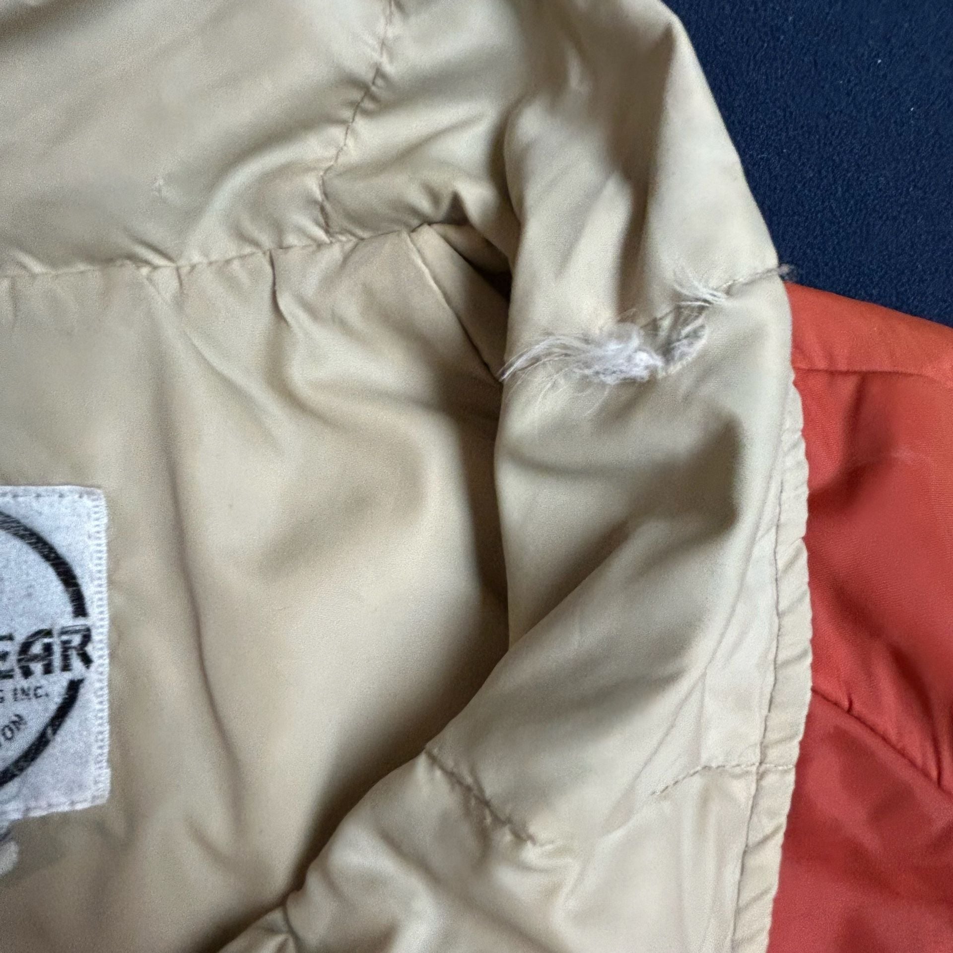 Black Bear Western Puffer Jacket Size 38 Tan Orange Vintage 9