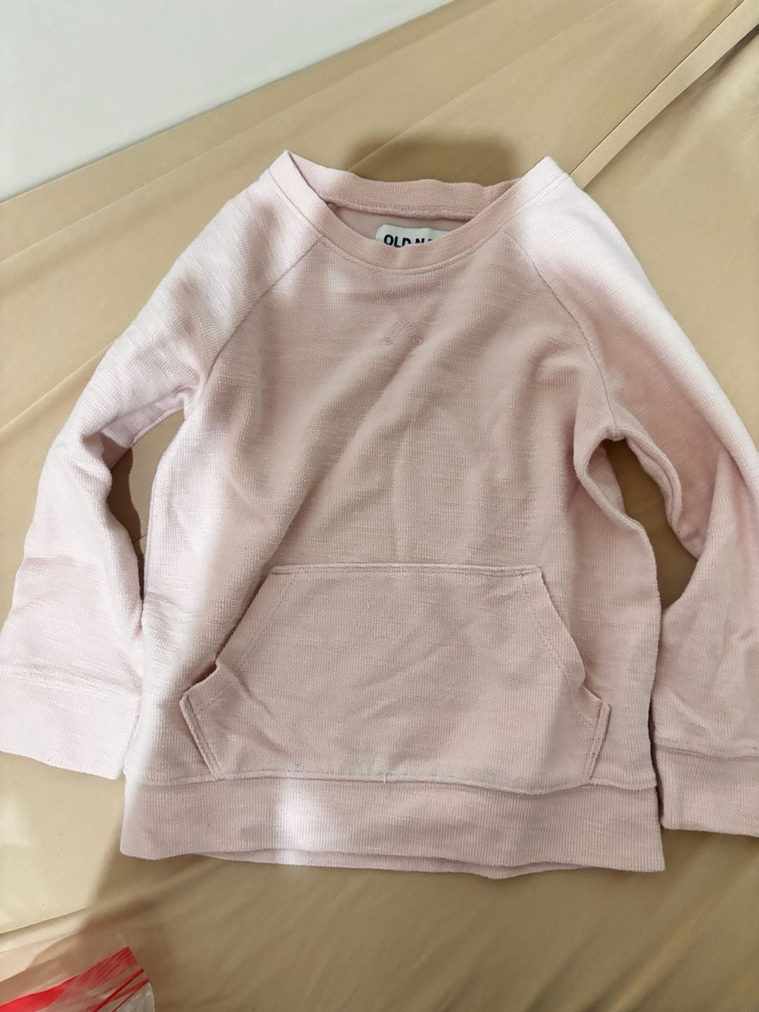 Old Navy Long Sleeve Pocket Sweatshirt Size 4T Pink 2