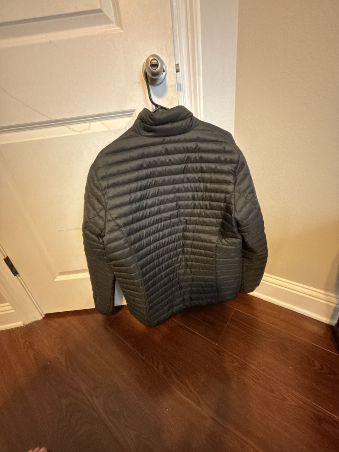Eddie Bauer 650 Down Puffer Jacket Size M Black Full-Zip 3