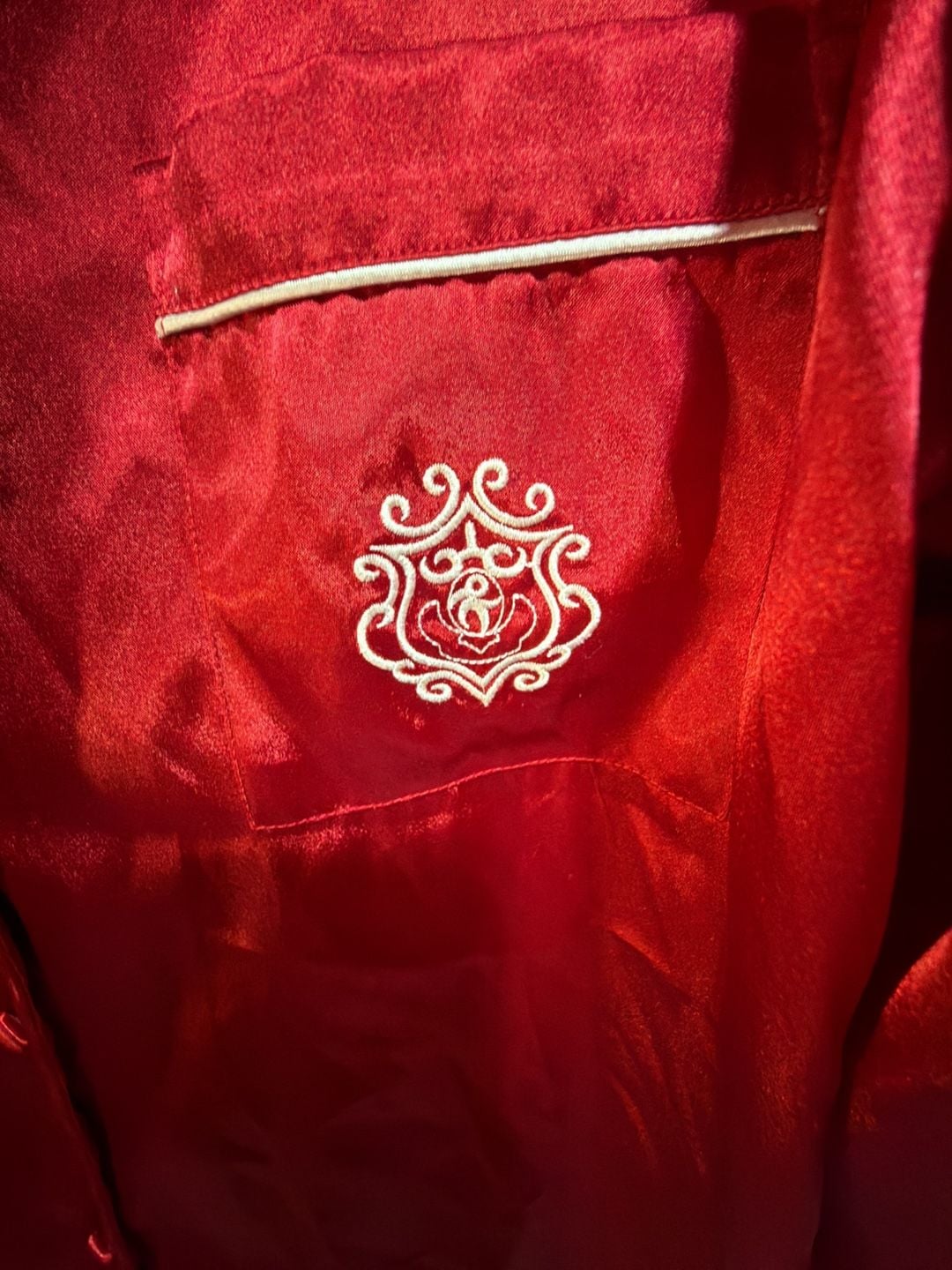 Innermost Satin Pajama Set Red
Size L 3