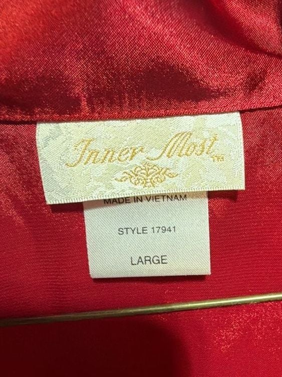 Innermost Satin Pajama Set Red
Size L 2