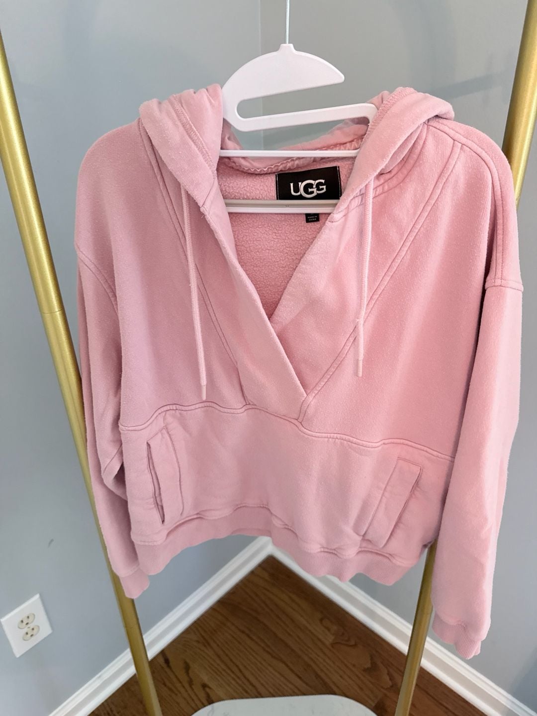 UGG Adryann Hoodie Size M Pink Fleece Pullover Sweatshirt 8