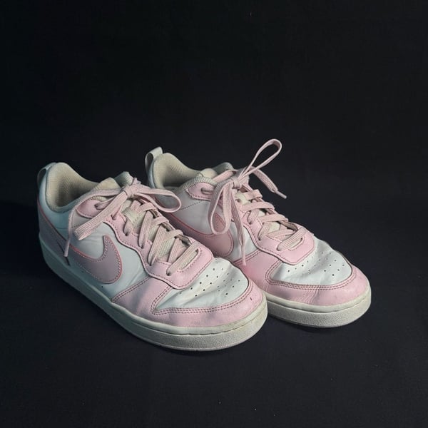 Nike pink kids size 7