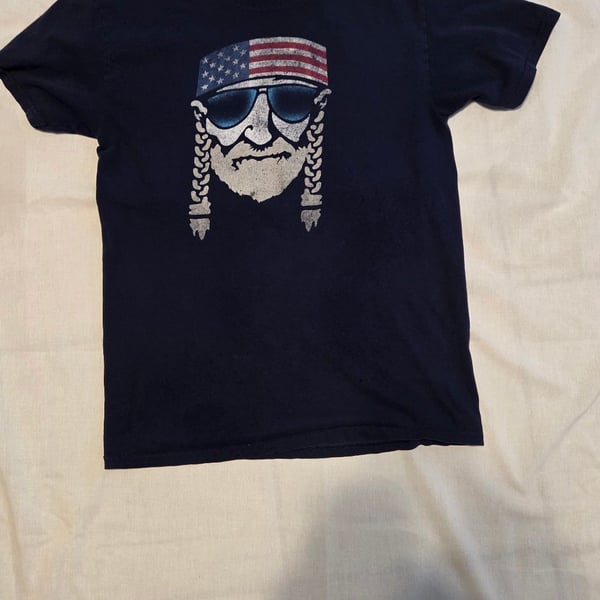Fruit of the Loom Willie Nelson Graphic T-Shirt Size S Black USA Flag