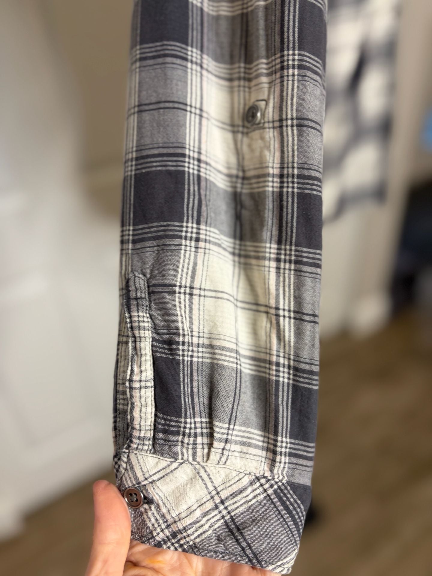 065-Columbia Sportswear Company Plaid Hooded Flannel Shirt Size L Gray White 7