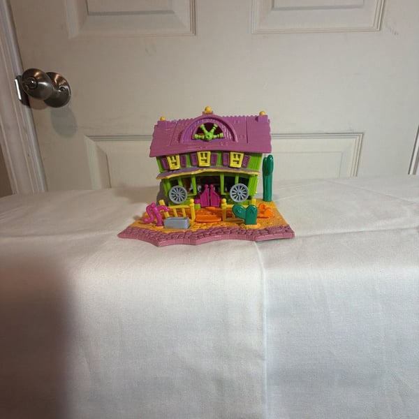 Polly Pocket 1994 Animal Wonderland Horse House Play Set